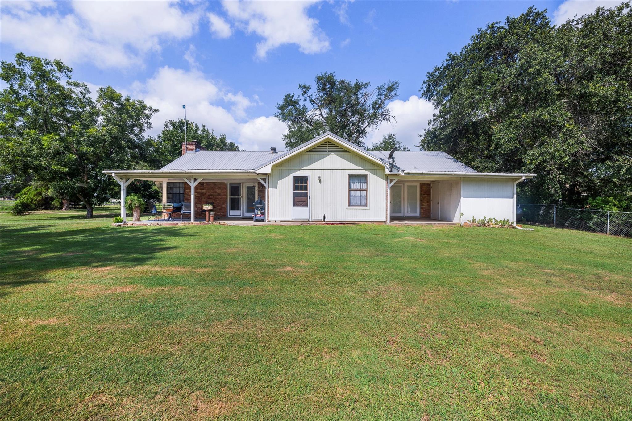 1306 County Road 406