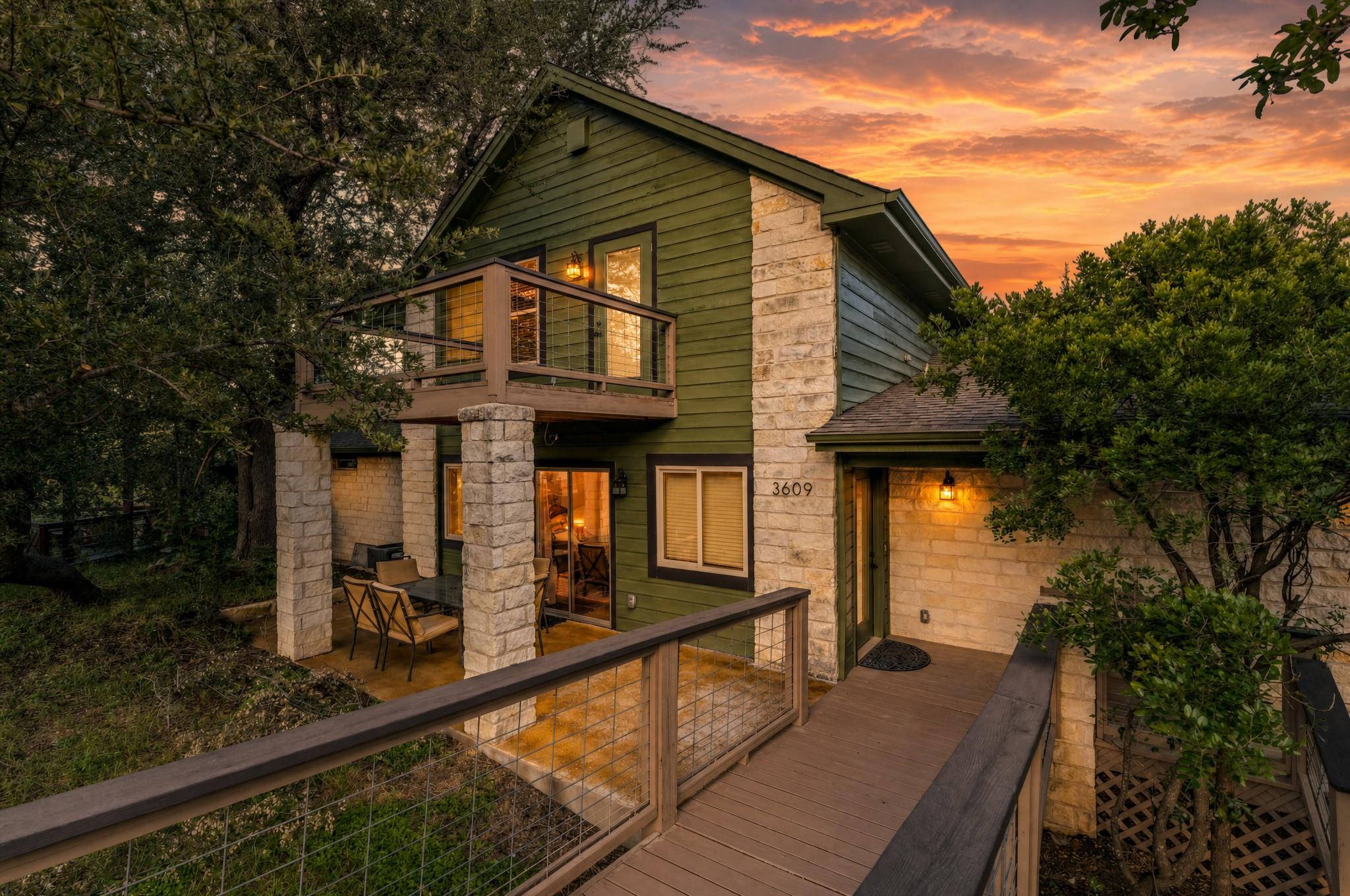 3609 Peninsular DR