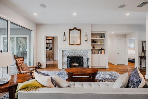Tiny photo for 4801 Balcones DR, Austin, TX 78731 (MLS # 3653626)