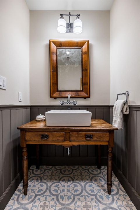 Tiny photo for 4801 Balcones DR, Austin, TX 78731 (MLS # 3653626)