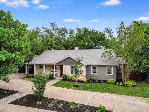 Tiny photo for 4801 Balcones DR, Austin, TX 78731 (MLS # 3653626)