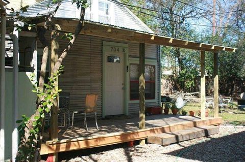 Photo of 704 Franklin BLVD #B, Austin, TX 78751 (MLS # 2742831)