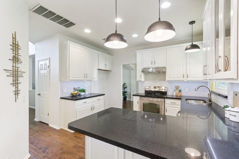 6607 Haswell LN Austin TX 78749