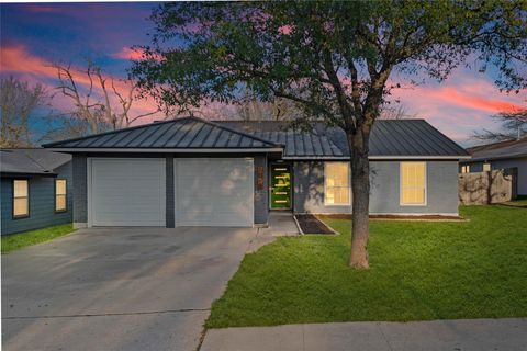 7016 Crosswood DR Austin TX 78745