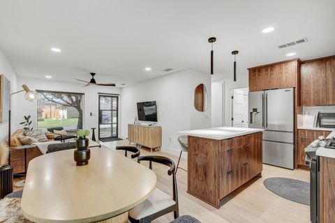 1404 Braes Ridge DR A Austin TX 78723