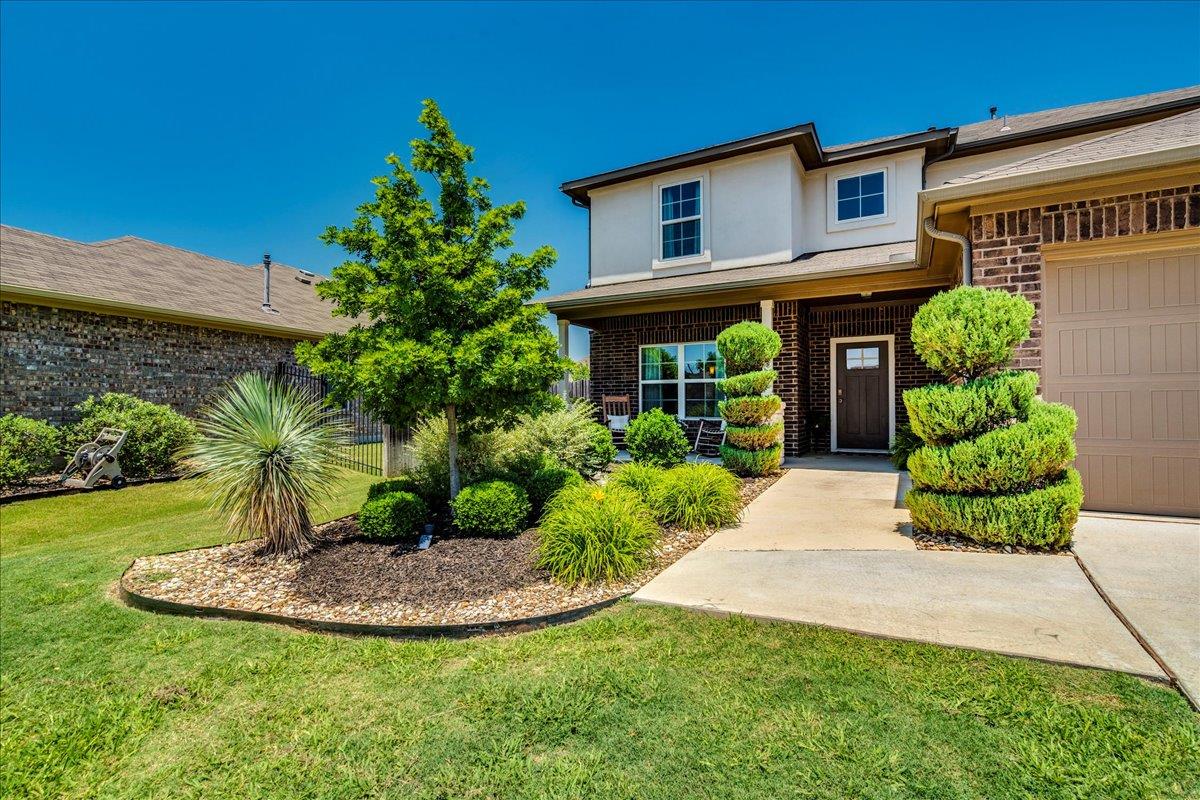 125 Groesbeck LN
