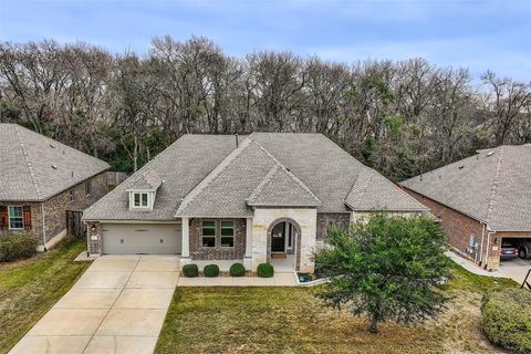 233 Arapaho DR Kyle TX 78640