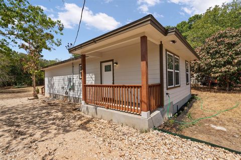 Photo of 10004 1/2 Gail RD, Austin, TX 78748 (MLS # 3286002)