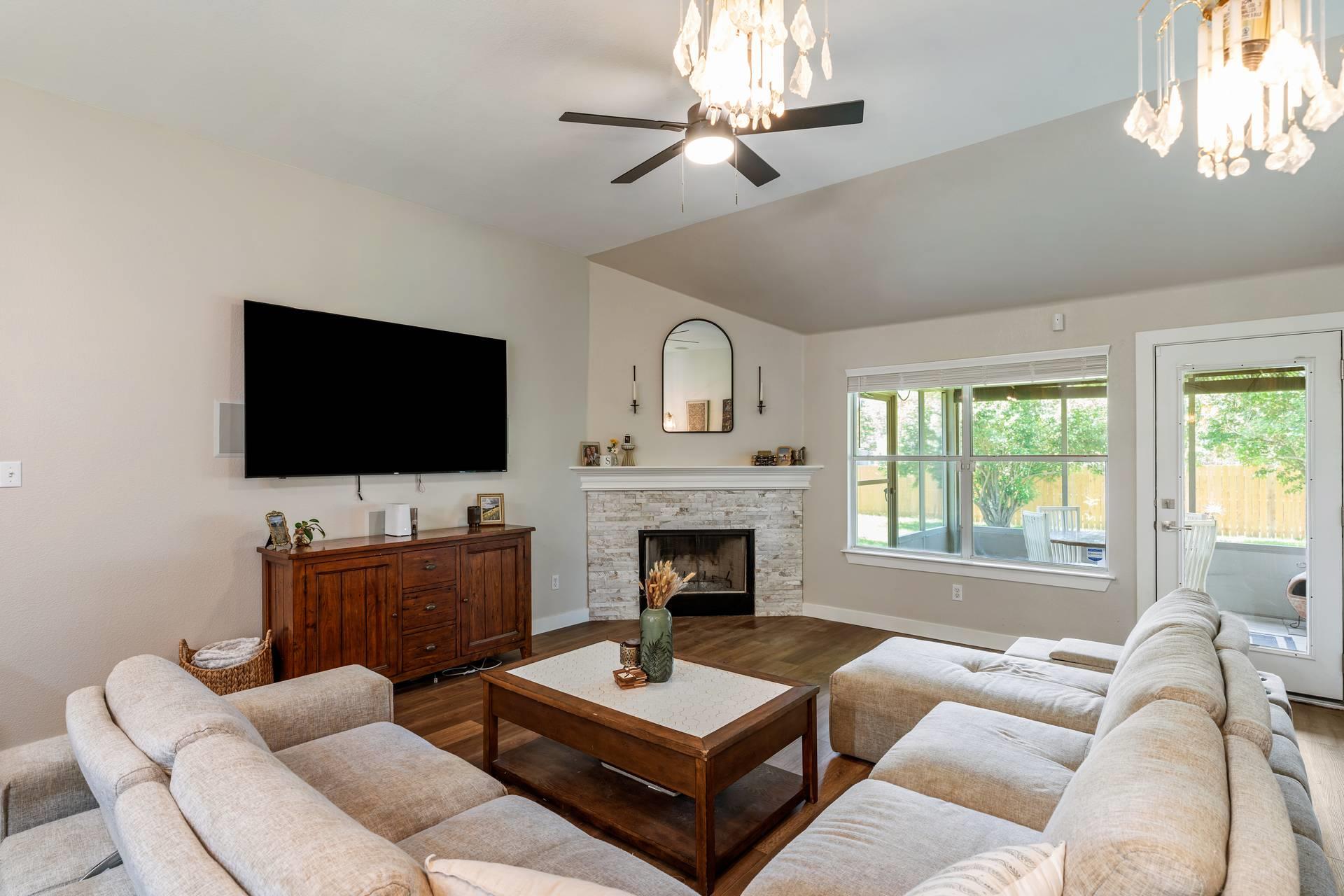 113 Hanstrom DR