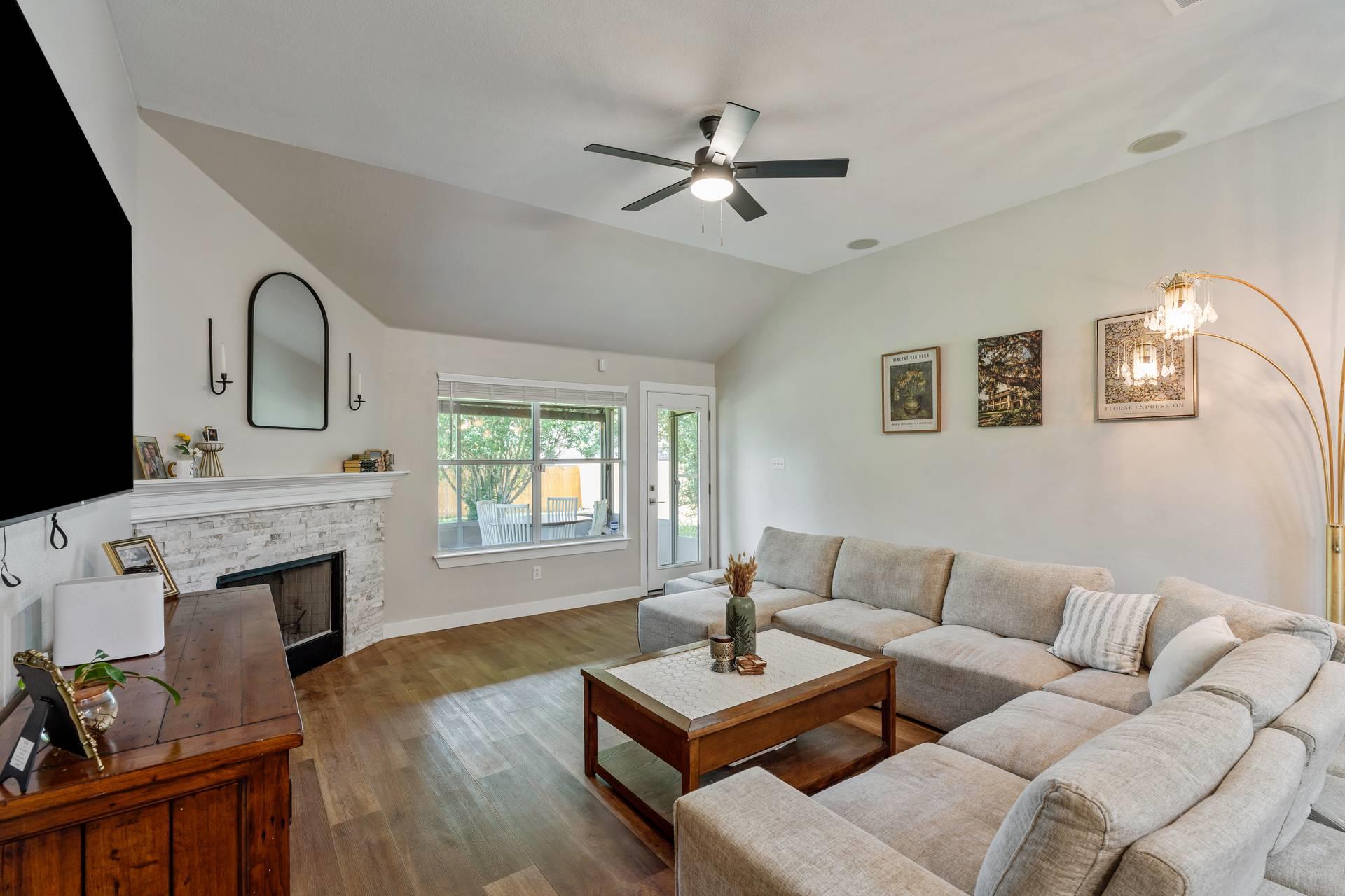 113 Hanstrom DR