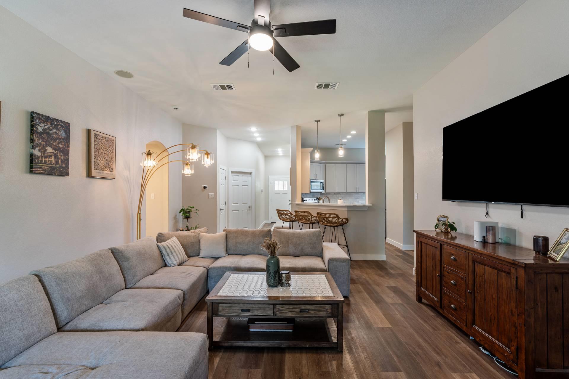 113 Hanstrom DR