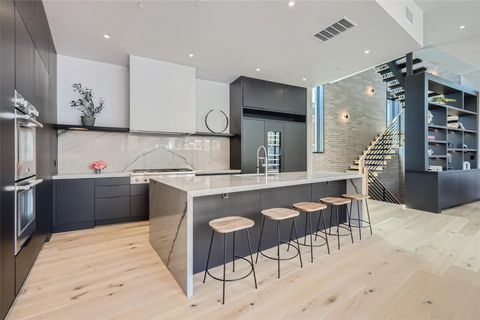 Photo of 1315 W 9th ST #B, Austin, TX 78703 (MLS # 6688827)