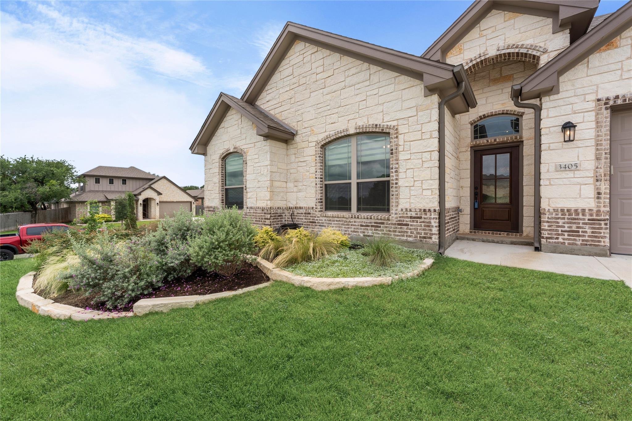 3405 Waggoner DR