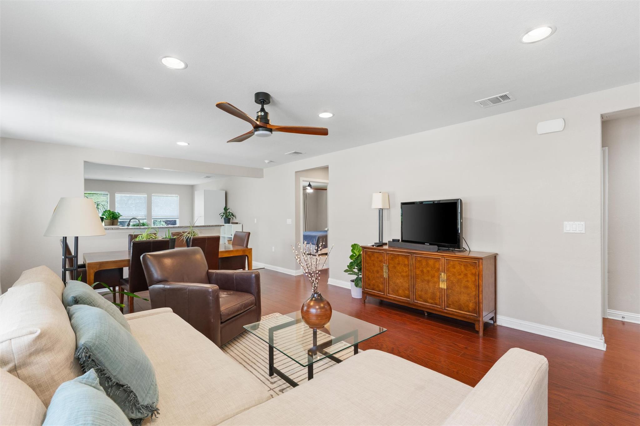 323 Salado Creek LN