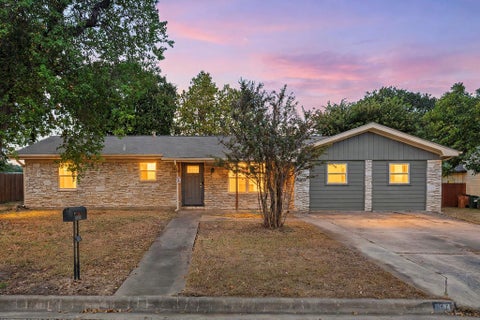 Photo of 11604 N Oaks DR, Austin, TX 78753 (MLS # 3886316)