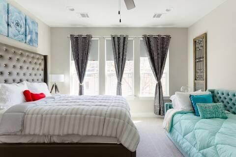 Tiny photo for 807 E 16th ST #A, Austin, TX 78702 (MLS # 2481587)