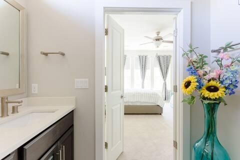 Tiny photo for 807 E 16th ST #A, Austin, TX 78702 (MLS # 2481587)