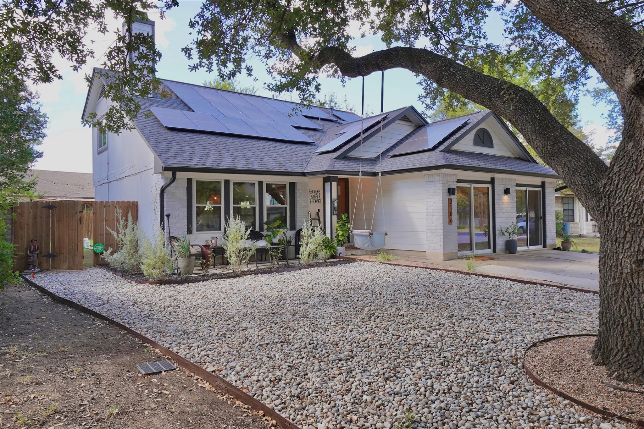 2106 Bluebonnet DR