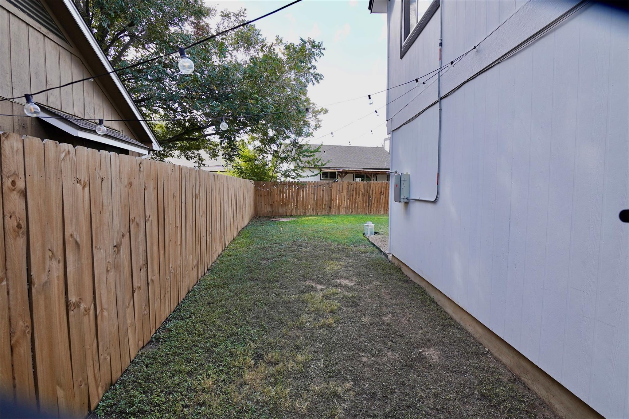 2106 Bluebonnet DR