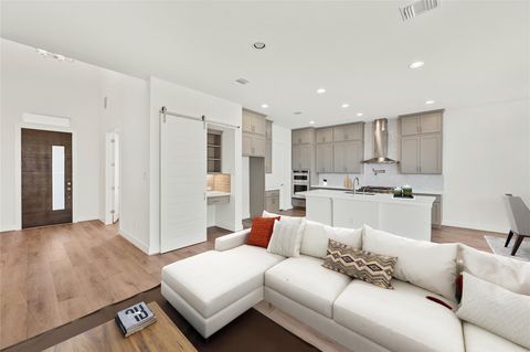 Tiny photo for 601 Gunison DR, Lakeway, TX 78738 (MLS # 8297801)