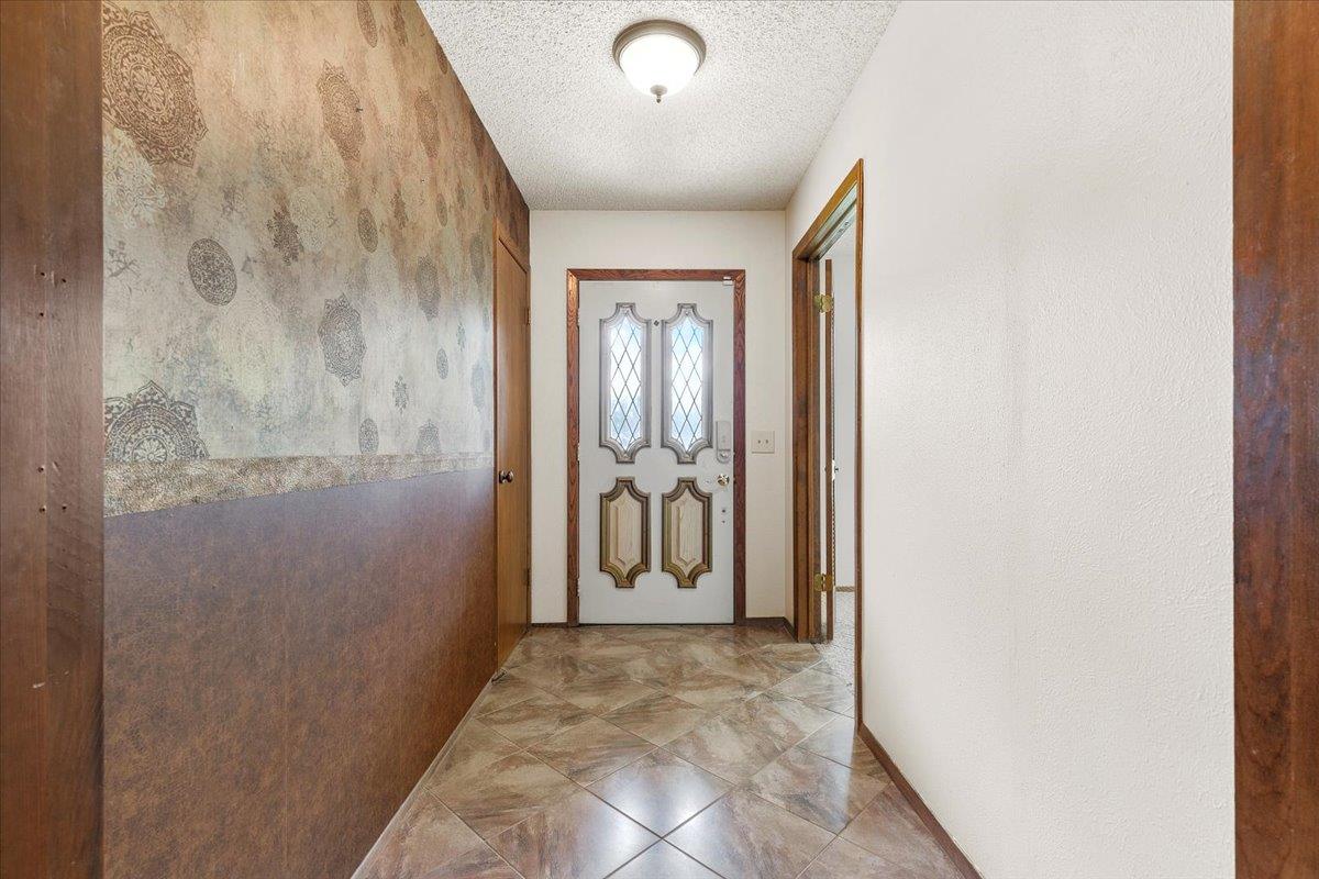 250 Hickory DR