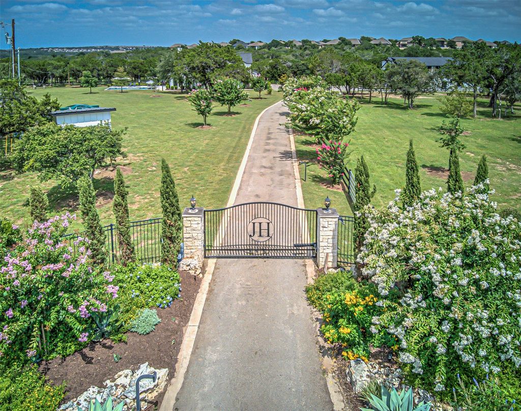 Photo of 14145 Bear Creek PASS, Austin, TX 78737 (MLS # 2113346)