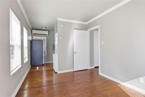 Tiny photo for 204 E 30th ST #201, Austin, TX 78705 (MLS # 6652585)