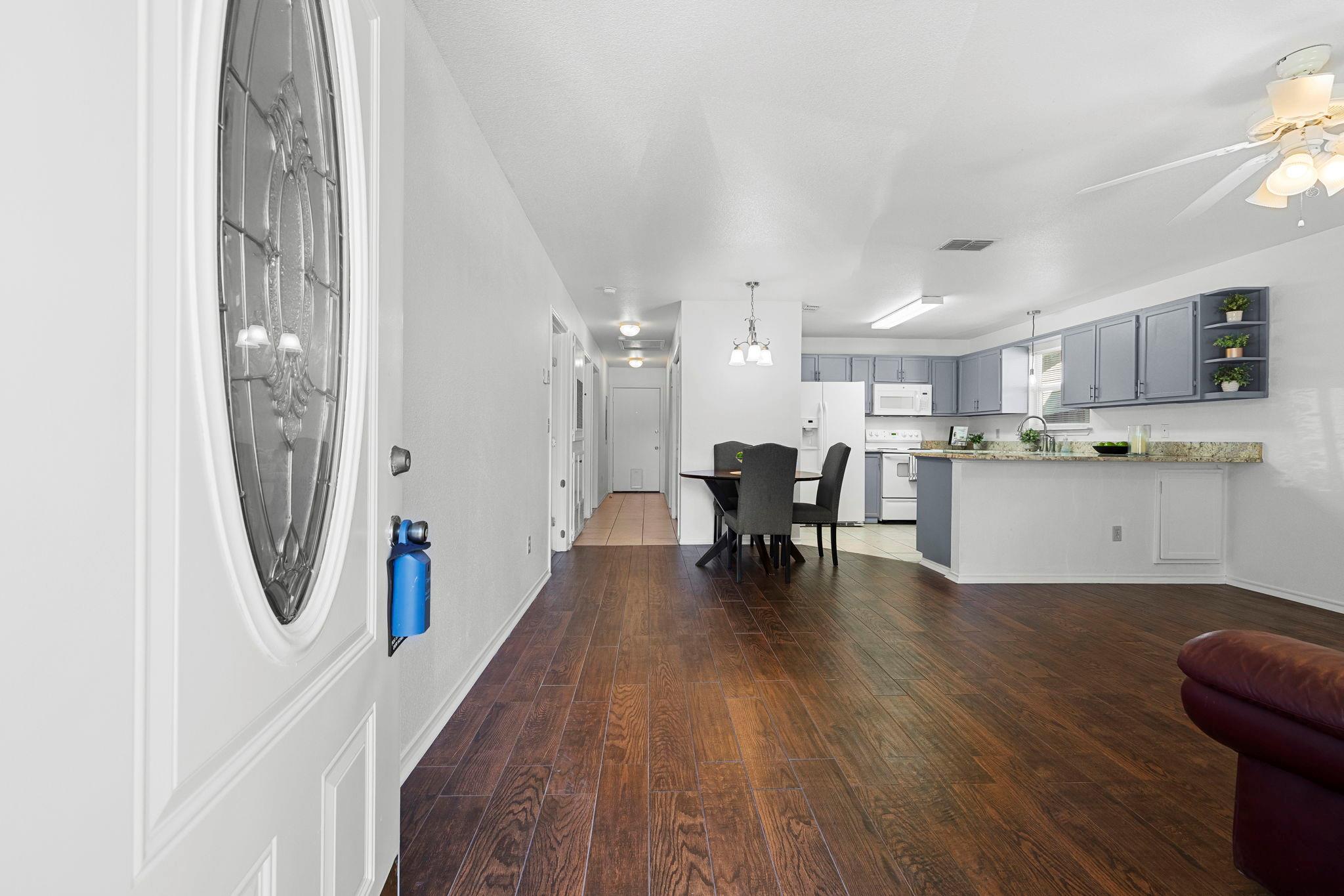 121 S Plant Ave Ave APT 102