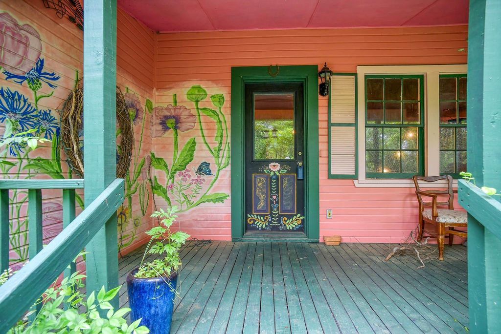 Photo of 1905 Main ST, Bastrop, TX 78602 (MLS # 2270682)