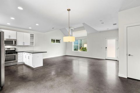 Tiny photo for 301 W Stassney LN #3, Austin, TX 78745 (MLS # 9872548)