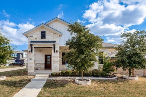 Photo of 7909 Donnelley DR, Austin, TX 78744 (MLS # 8303072)