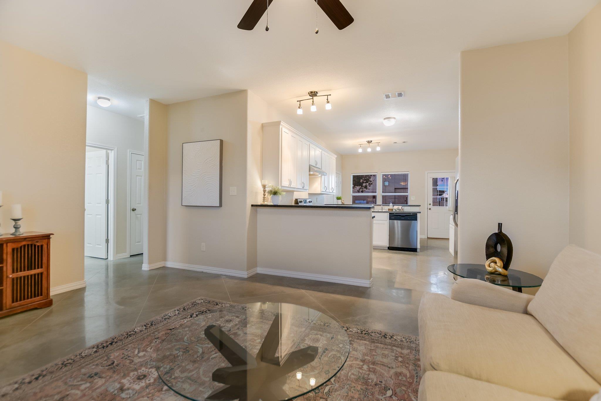 Kingsland, Texas 78639, United States, 2 Bedrooms Bedrooms, ,2 BathroomsBathrooms,Residential,Active,187738