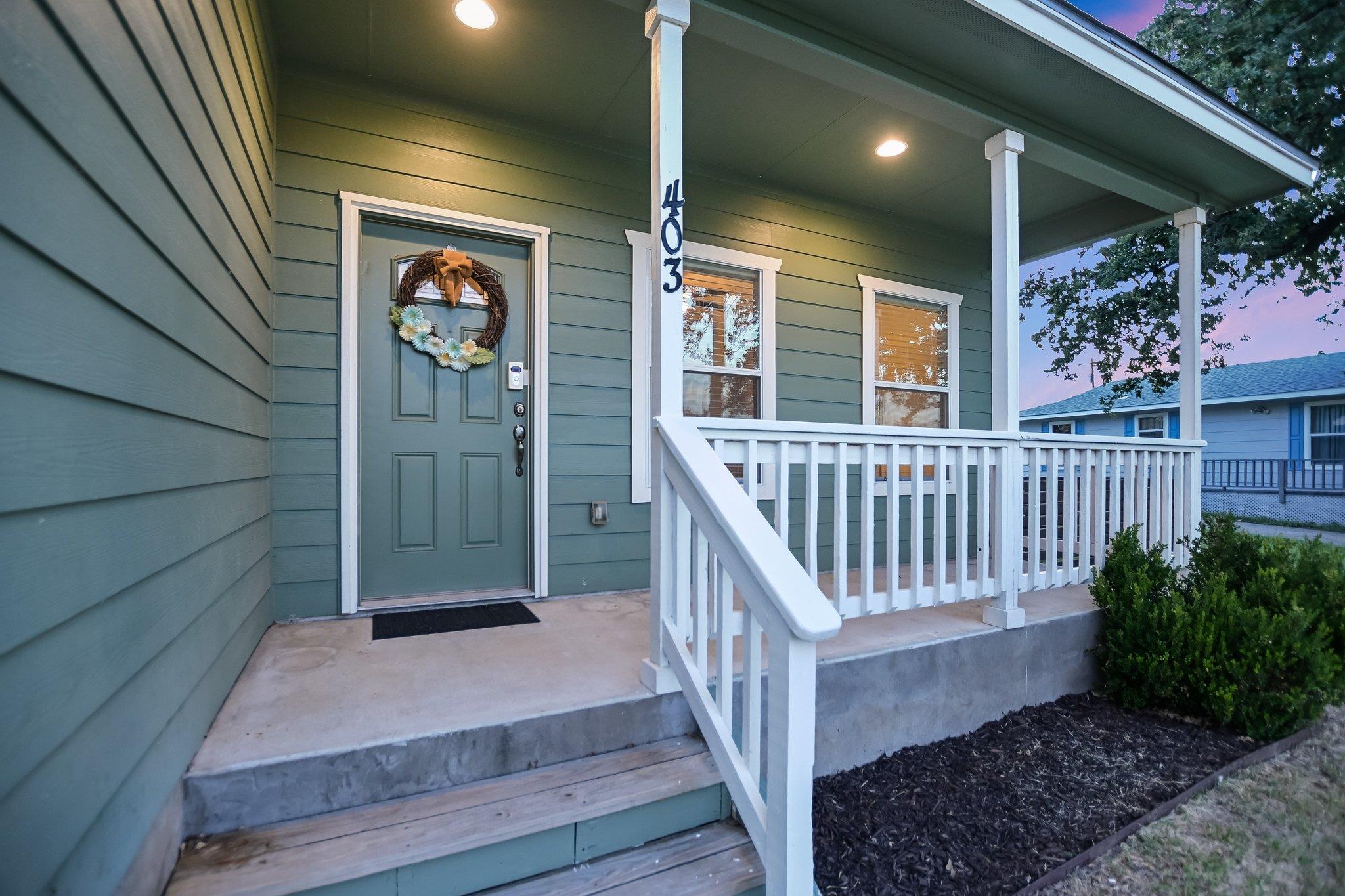 403 Elm DR