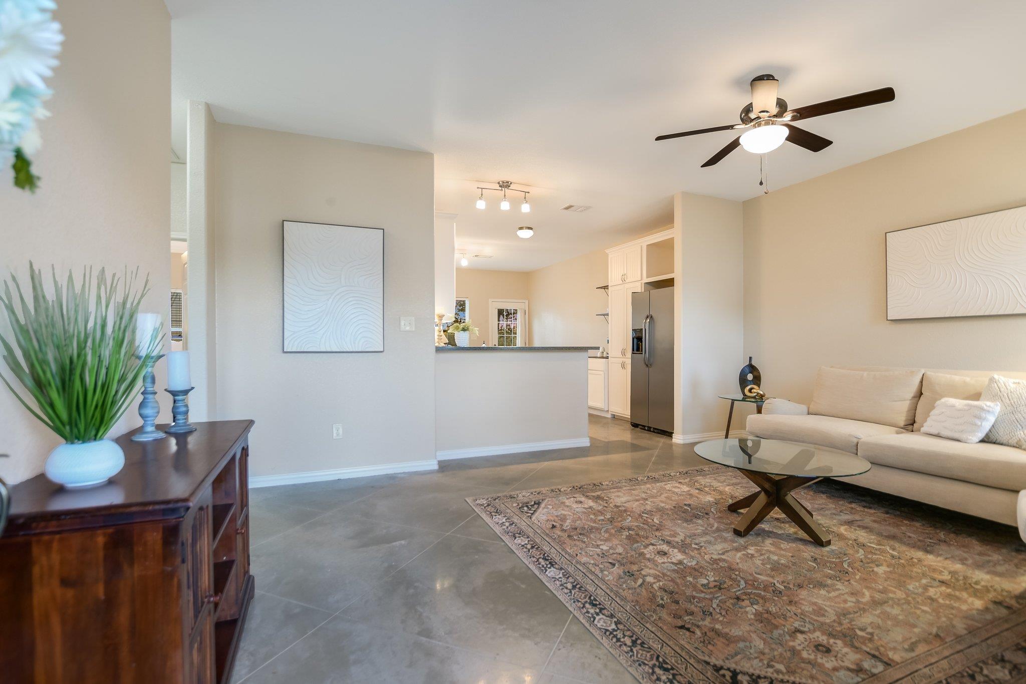 403 Elm DR