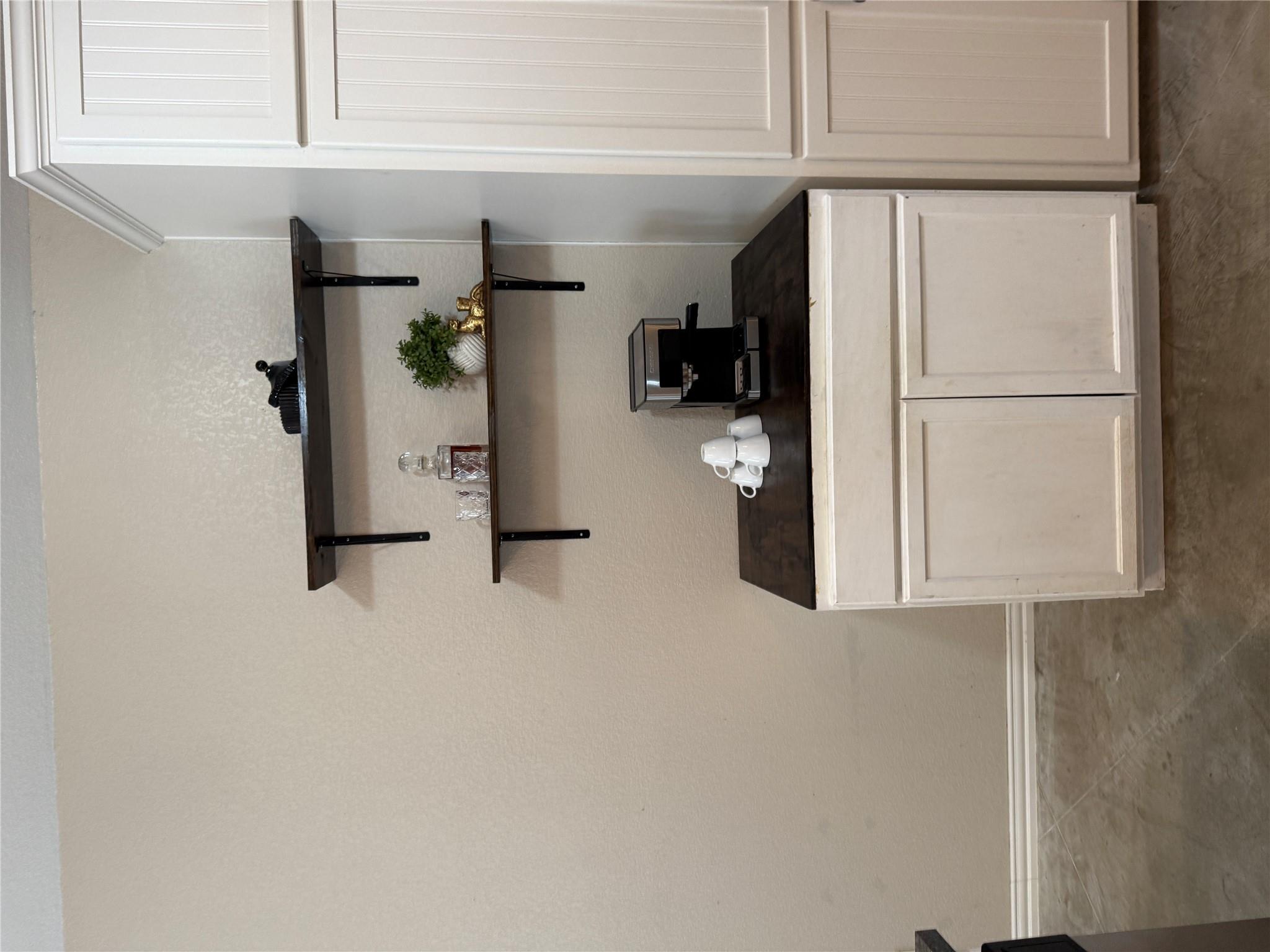 Kingsland, Texas 78639, United States, 2 Bedrooms Bedrooms, ,2 BathroomsBathrooms,Residential,Active,187738