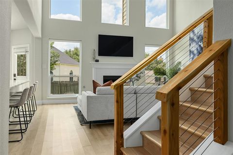 7033 Thistle Hill WAY Austin TX 78754