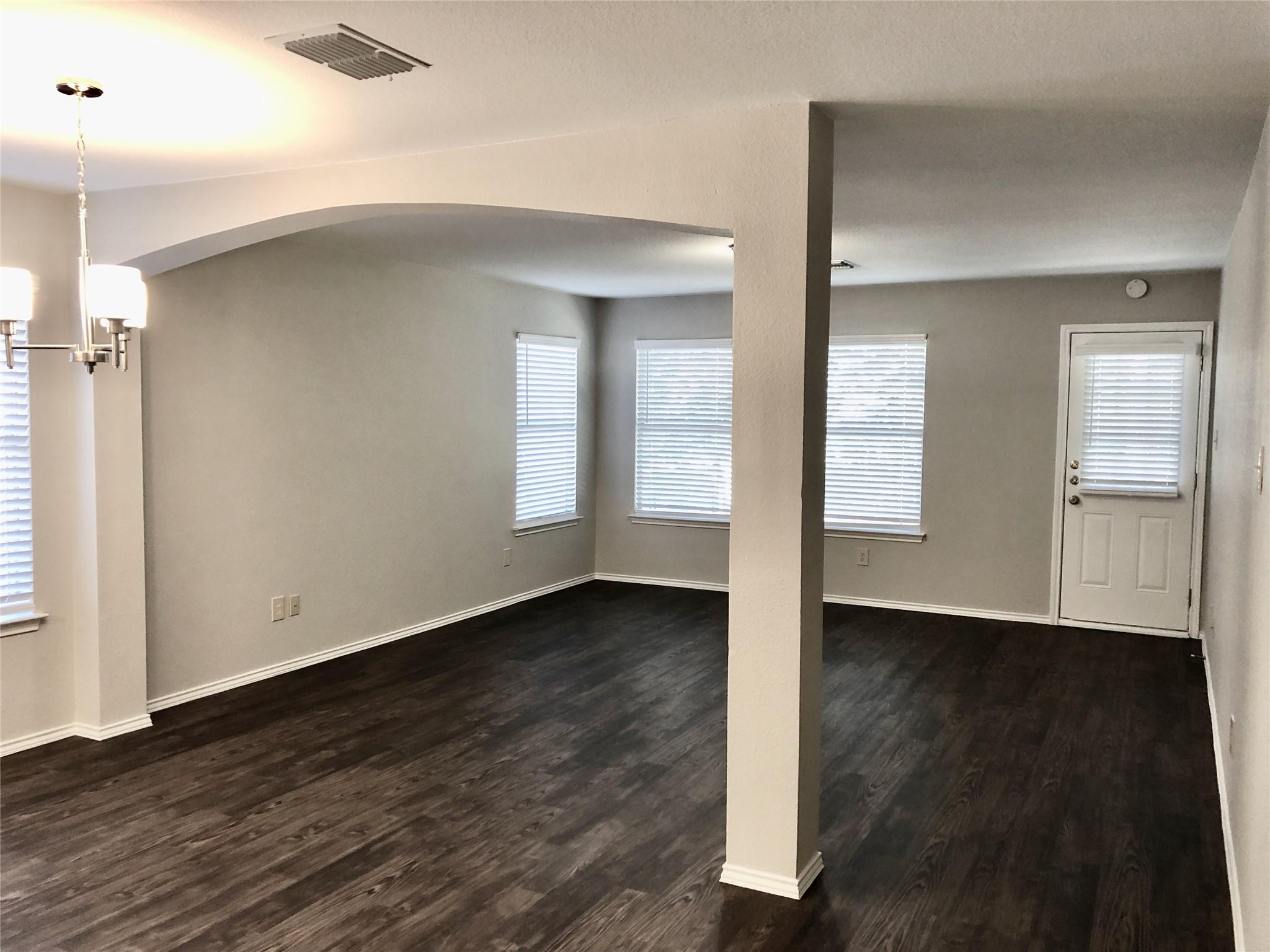 1514 Carriage Hills TRL