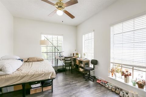 912 W 22nd ST 307 Austin TX 78705