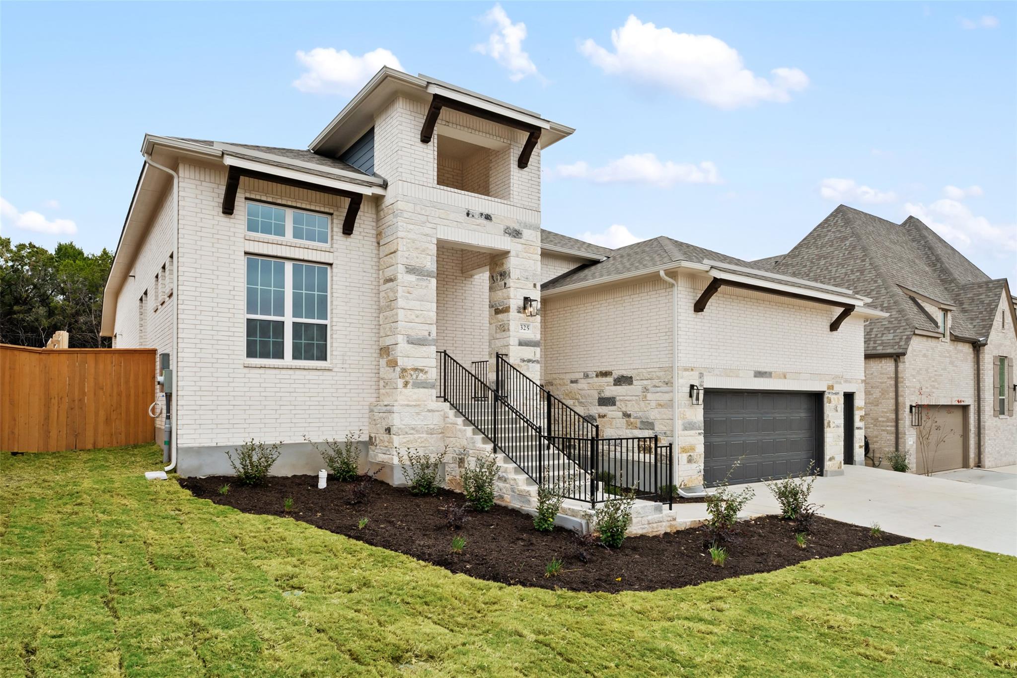 325 Knockout Rose DR