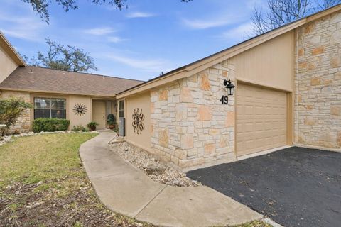 Photo of 49 Oaks PL, Lago Vista, TX 78645 (MLS # 1479484)