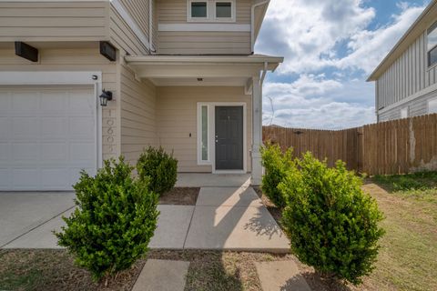 Photo of 10605 Harwood Overlook CV, Austin, TX 78747 (MLS # 9134641)