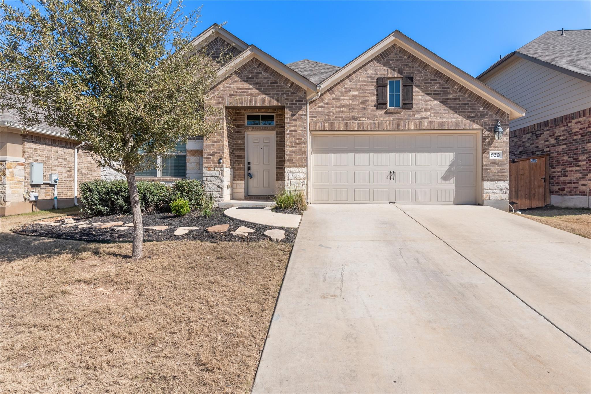 620 Stonewood LN