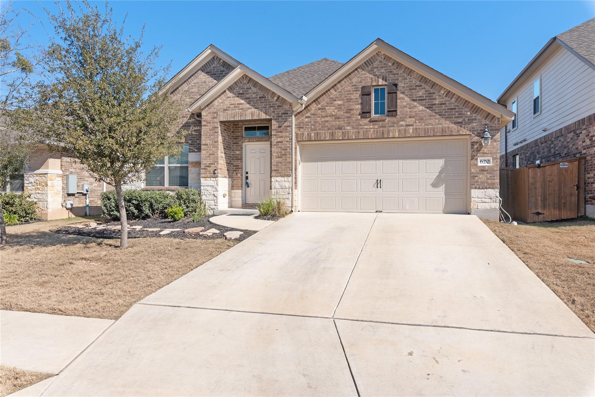620 Stonewood LN