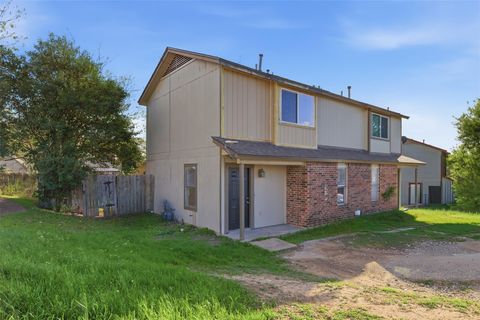 Photo of 1605 Future DR #B, Austin, TX 78754 (MLS # 4070016)