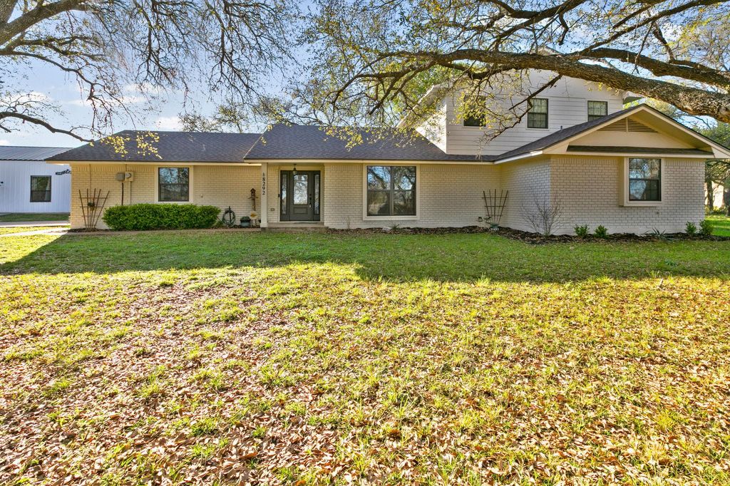 Photo of 8292 Hartrick Bluff RD, Temple, TX 76502 (MLS # 2442930)