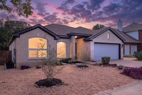 Photo of 6504 Ruxton LN, Austin, TX 78749 (MLS # 3967514)