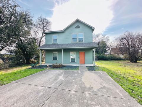 Photo of 6301 Crumley LN, Austin, TX 78741 (MLS # 9187372)