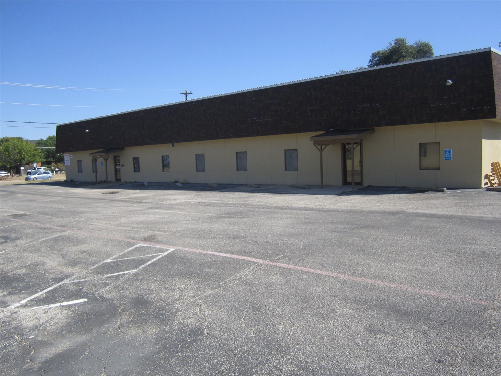 504 Leander RD