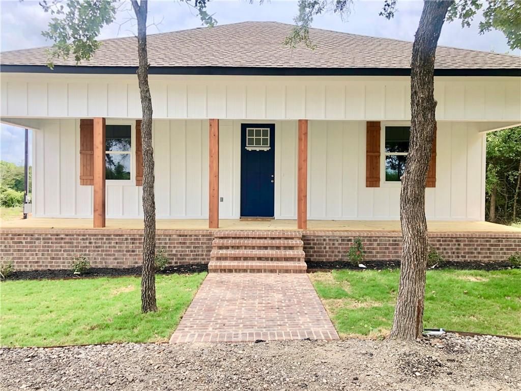 Photo of 739 Pleasant Grove RD, Elgin, TX 78621 (MLS # 5912063)
