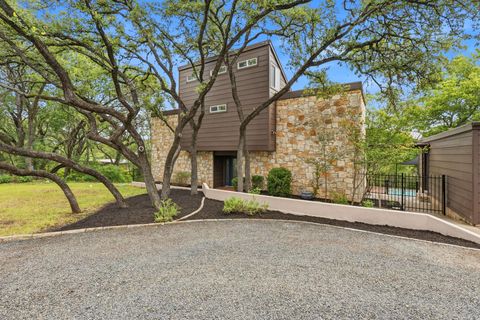 Photo of 1004 Jousting PL, Austin, TX 78746 (MLS # 1907091)